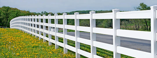 Easiest Fences to Weed & Upkeep